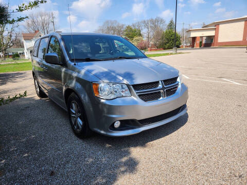 2015 Dodge Grand Caravan SXT Plus FWD photo