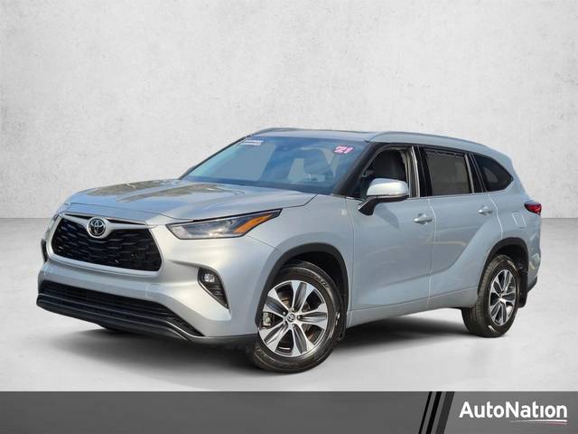 2021 Toyota Highlander XLE AWD photo