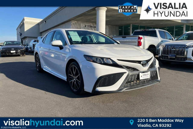 2021 Toyota Camry SE FWD photo