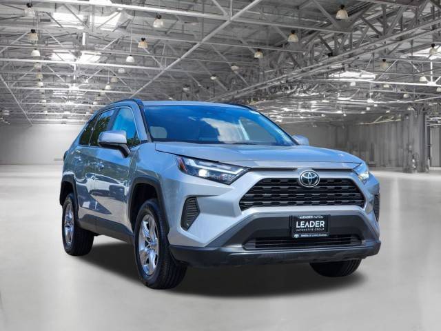 2023 Toyota RAV4 XLE FWD photo