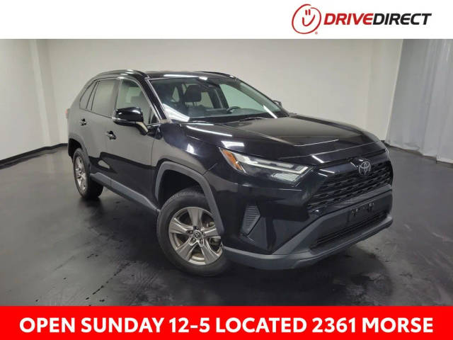 2022 Toyota RAV4 XLE AWD photo