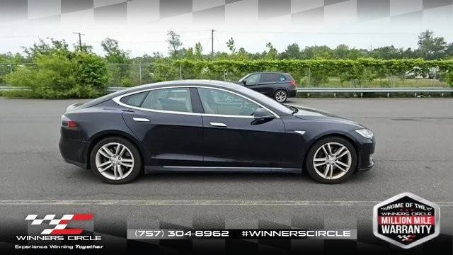 2015 Tesla Model S 85D AWD photo