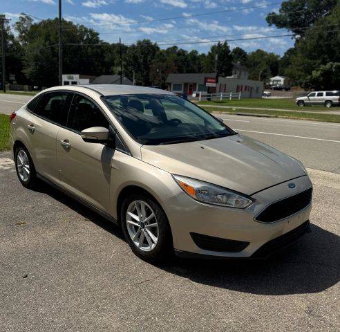 2017 Ford Focus SE FWD photo