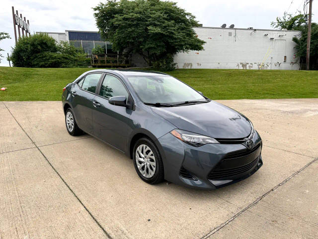 2018 Toyota Corolla LE FWD photo
