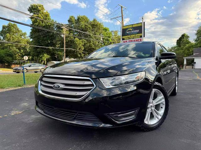 2015 Ford Taurus SEL FWD photo