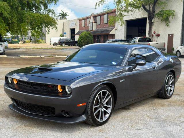 2023 Dodge Challenger R/T RWD photo
