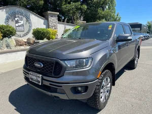 2019 Ford  LARIAT 4WD photo