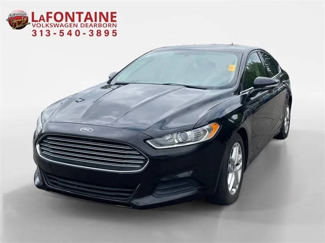 2015 Ford Fusion SE FWD photo