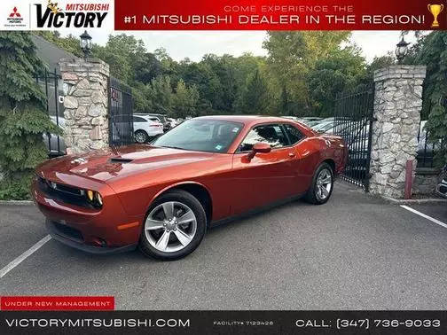 2021 Dodge Challenger SXT RWD photo