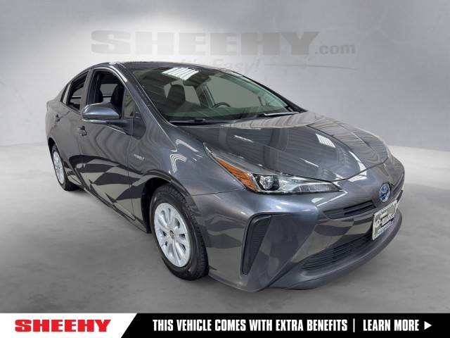 2022 Toyota Prius L Eco FWD photo