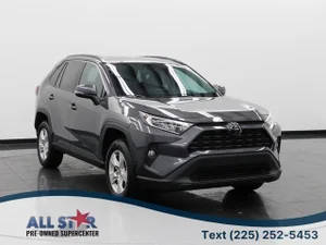 2021 Toyota RAV4 XLE FWD photo