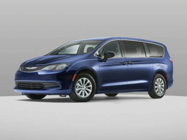 2020 Chrysler Voyager L FWD photo