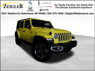 2023 Jeep Wrangler Unlimited Sahara 4WD photo