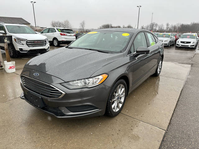 2017 Ford  SE FWD photo