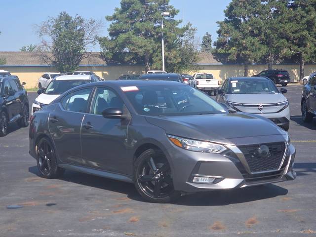 2021 Nissan Sentra SR FWD photo