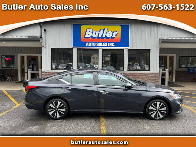 2022 Nissan Altima 2.5 SV FWD photo