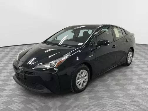 2021 Toyota Prius LE FWD photo