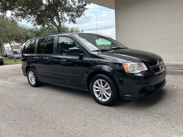 2016 Dodge Grand Caravan SXT FWD photo