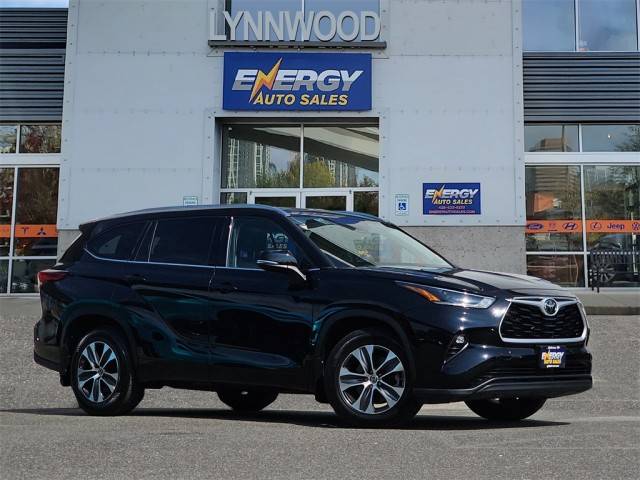 2021 Toyota Highlander XLE AWD photo