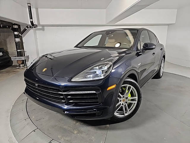 2022 Porsche Cayenne Coupe E-Hybrid AWD photo