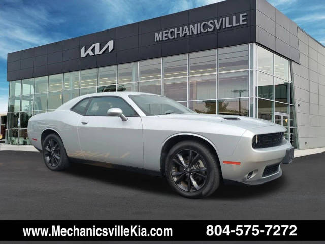 2023 Dodge Challenger SXT AWD photo