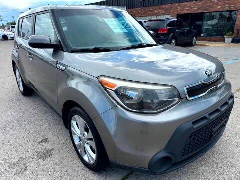 2015 Kia Soul + FWD photo