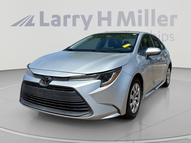 2023 Toyota Corolla LE FWD photo
