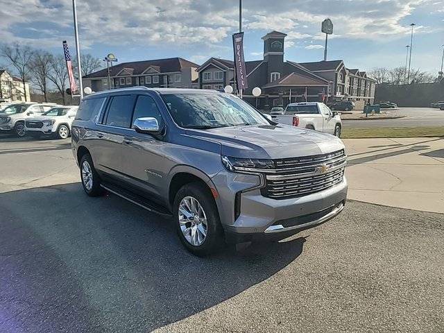 2022 Chevrolet Suburban Premier RWD photo