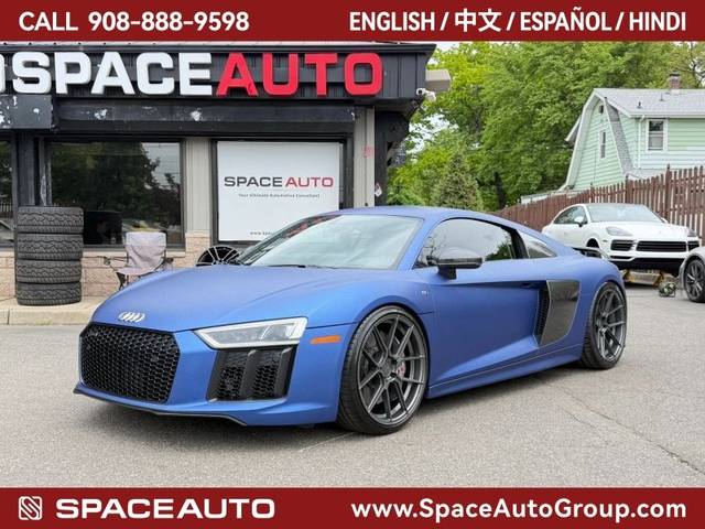 2017 Audi R8 V10 plus AWD photo