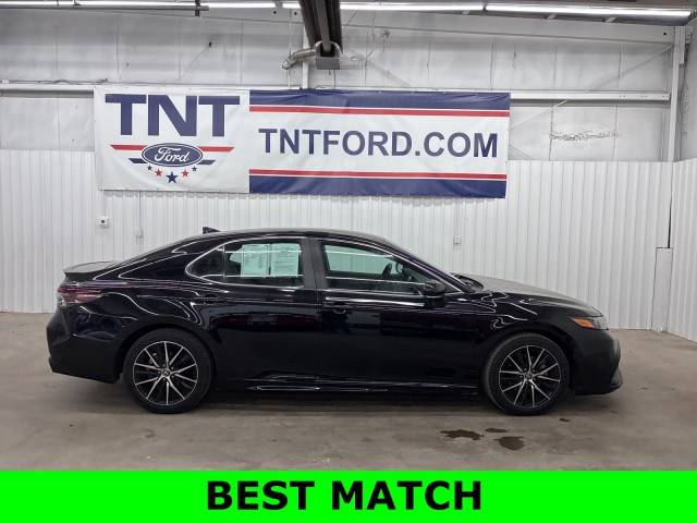 2022 Toyota Camry SE FWD photo