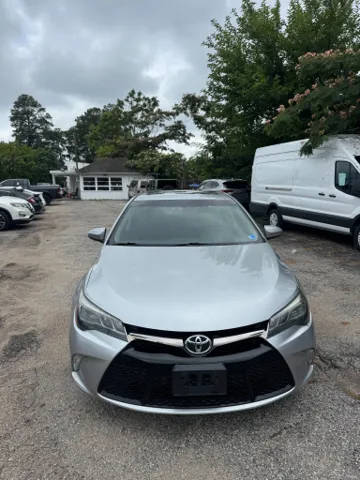 2015 Toyota Camry XLE FWD photo