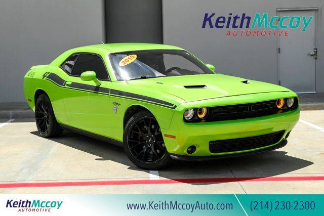 2015 Dodge Challenger R/T Plus RWD photo