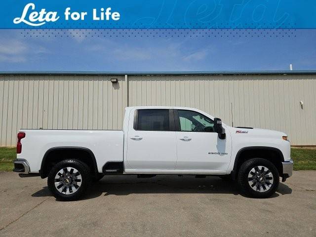 2022 Chevrolet Silverado 2500HD LT 4WD photo