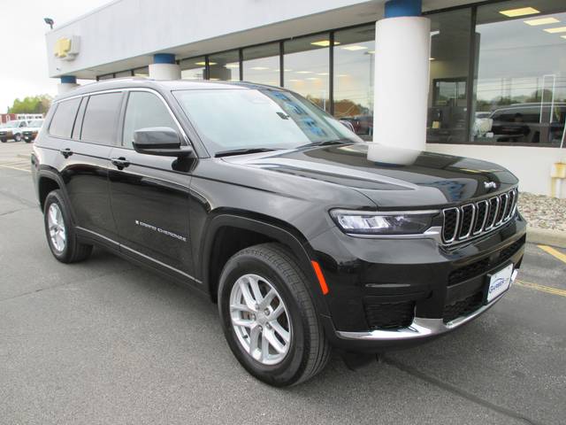 2023 Jeep Grand Cherokee L Laredo 4WD photo