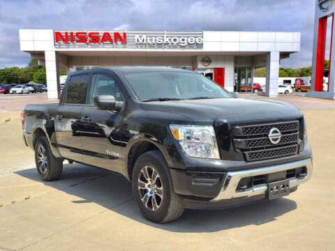 2022 Nissan Titan SV 4WD photo