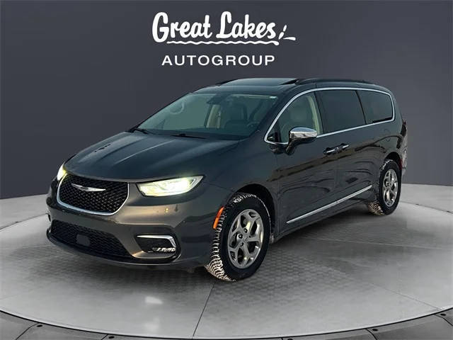 2023 Chrysler Pacifica Minivan Limited AWD photo