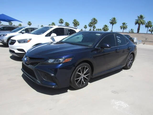 2022 Toyota Camry SE FWD photo