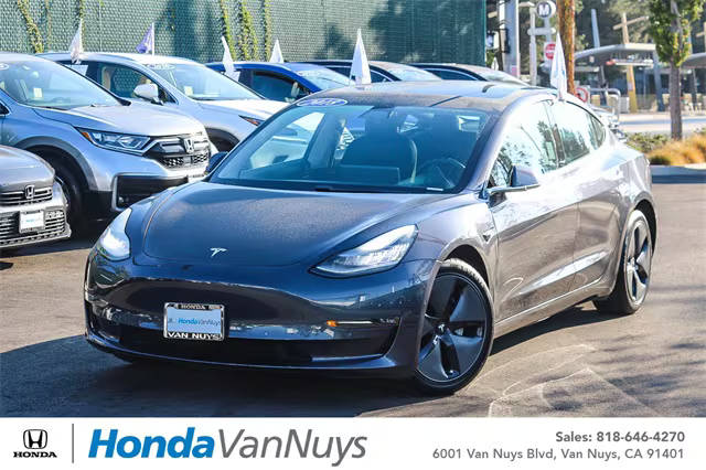 2018 Tesla Model 3 Long Range Battery AWD photo