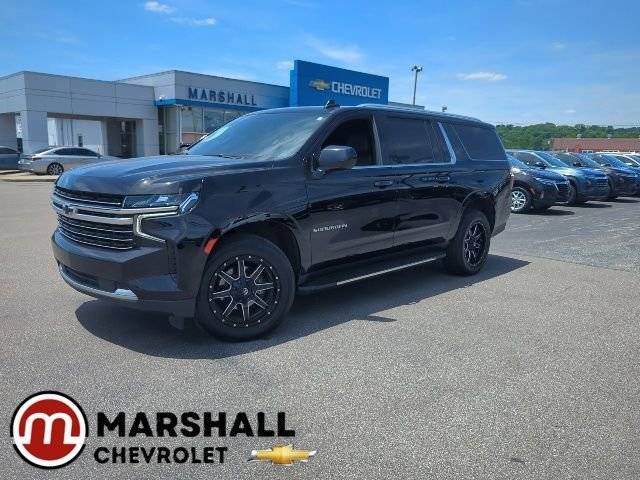 2022 Chevrolet Suburban LT 4WD photo