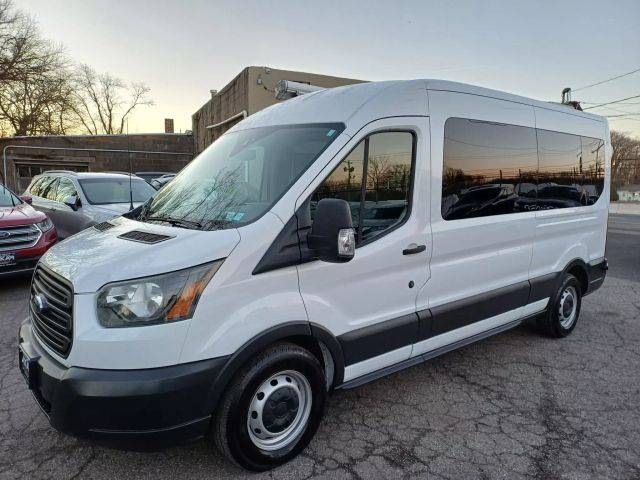 2015 Ford Transit Passenger Wagon XL RWD photo