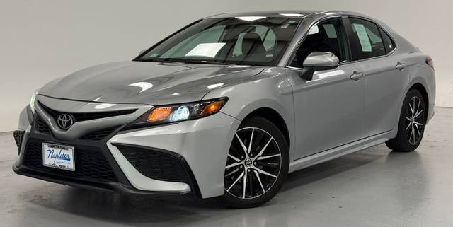 2021 Toyota Camry SE FWD photo