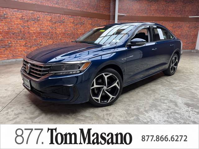 2020 Volkswagen Passat 2.0T R-Line FWD photo
