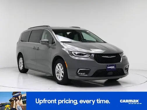 2022 Chrysler Pacifica Minivan Touring L FWD photo