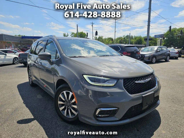 2021 Chrysler Pacifica Minivan Hybrid Touring L FWD photo