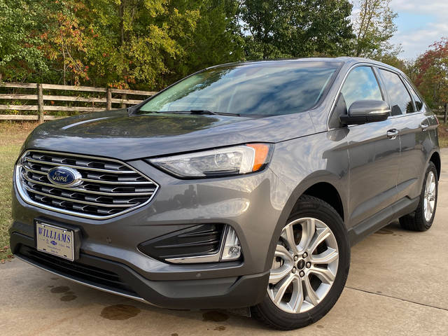 2023 Ford Edge Titanium AWD photo