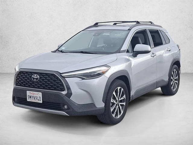 2022 Toyota Corolla Cross XLE AWD photo