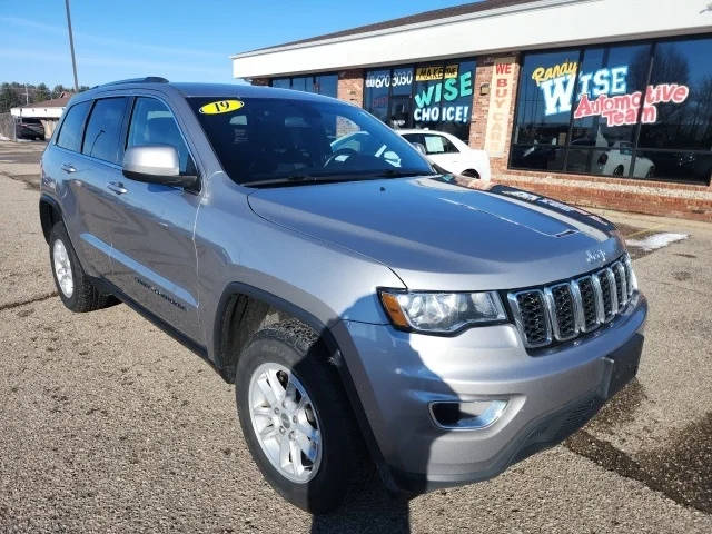 2019 Jeep Grand Cherokee Laredo E 4WD photo