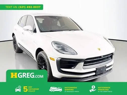 2022 Porsche Macan S AWD photo