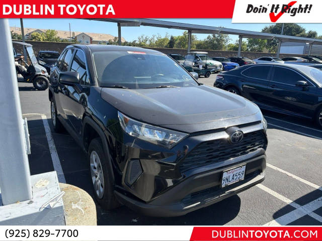 2022 Toyota RAV4 LE FWD photo