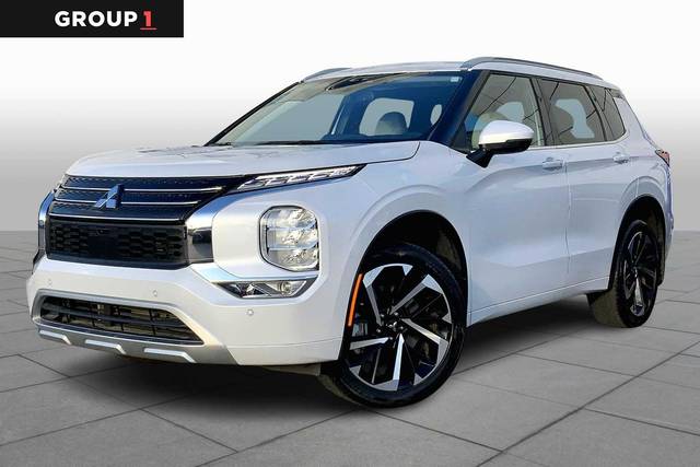 2023 Mitsubishi Outlander SEL FWD photo